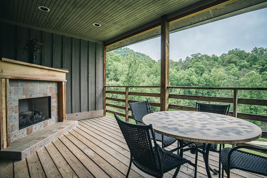 Nantahala Village Bryson City Room photo