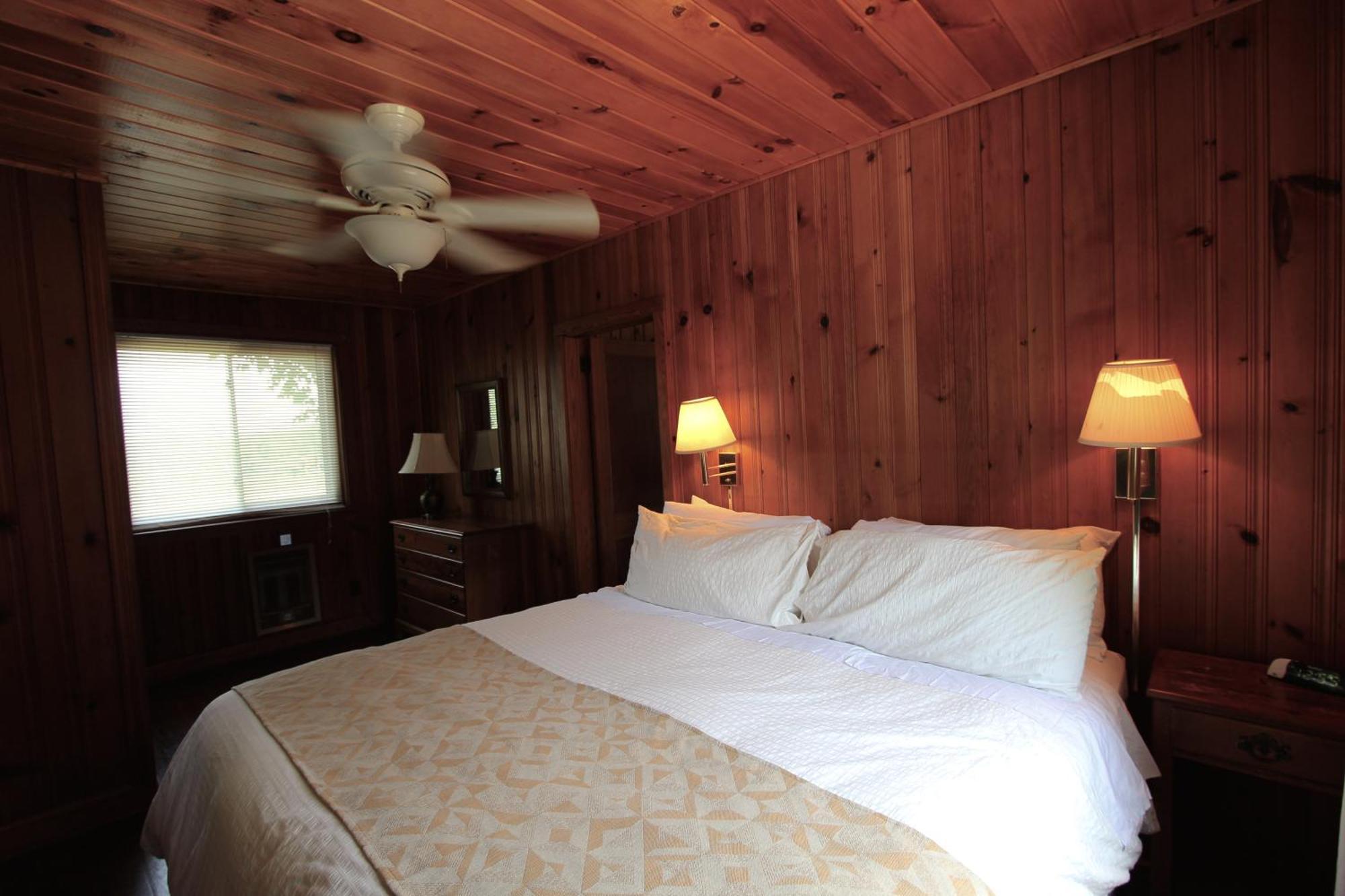 Nantahala Village Bryson City Room photo